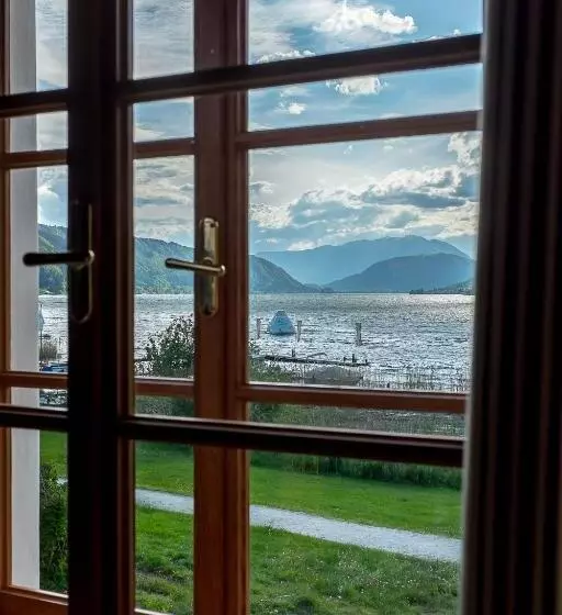 Hotelli Stiftsschmiede Ossiach