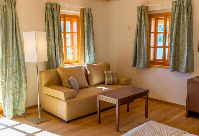 ホテル Stiftsschmiede Ossiach