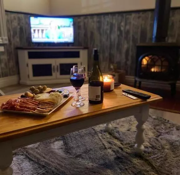 Hotelli Trawool Shed Cottages, Cafe And Restaurant