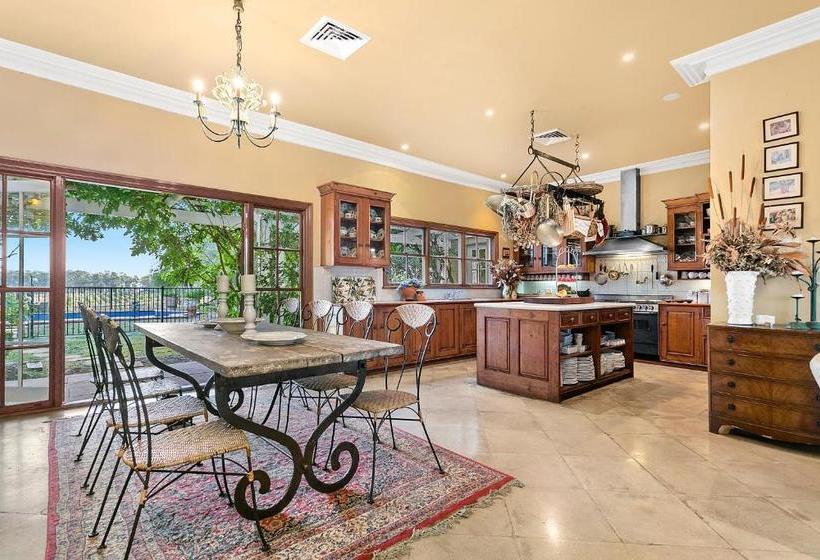 هتل Vinden Estate Homestead, Pokolbin