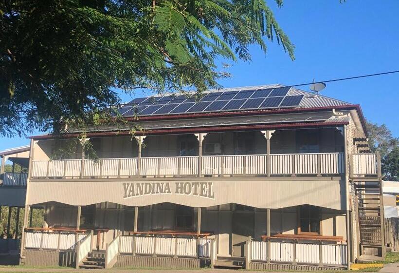 فندق Yandina
