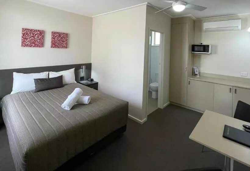 Loddon River Motel