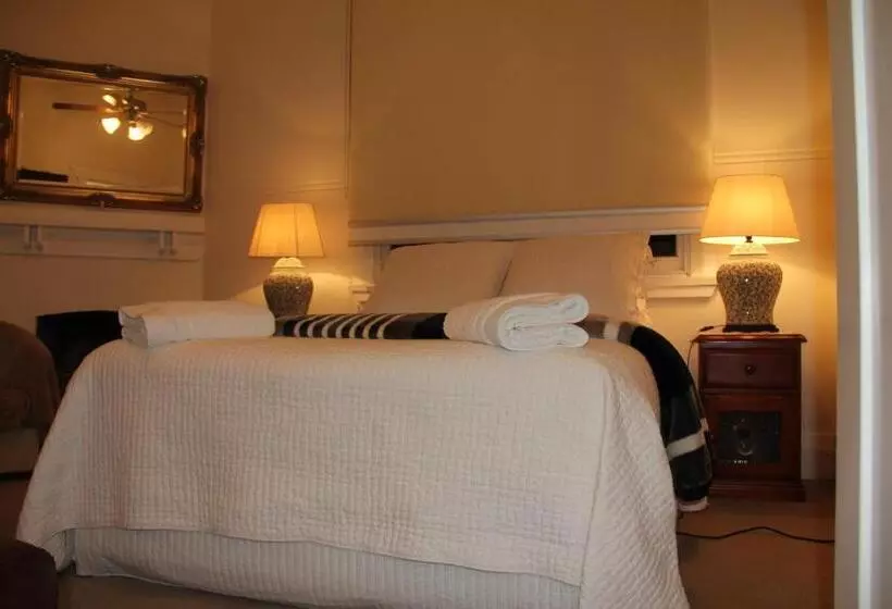 Mentor Chambers Apartment Bed & Breakfast