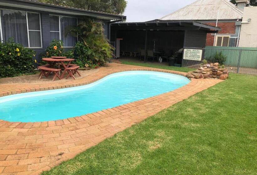 모텔 Memphis Motor Inn