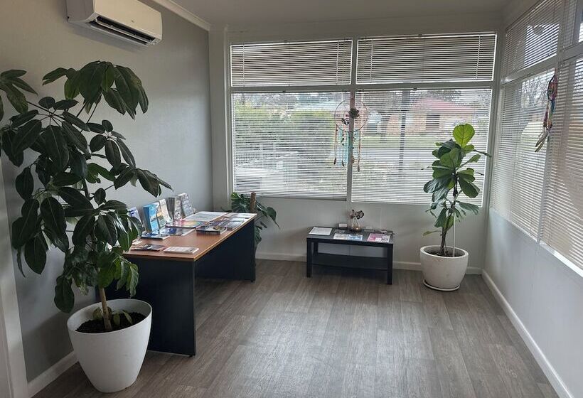 모텔 Memphis Motor Inn