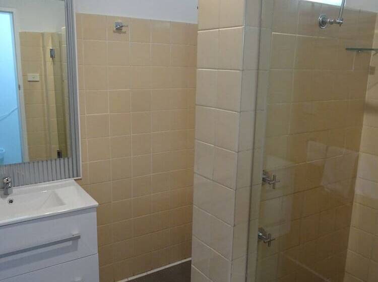 모텔 Memphis Motor Inn