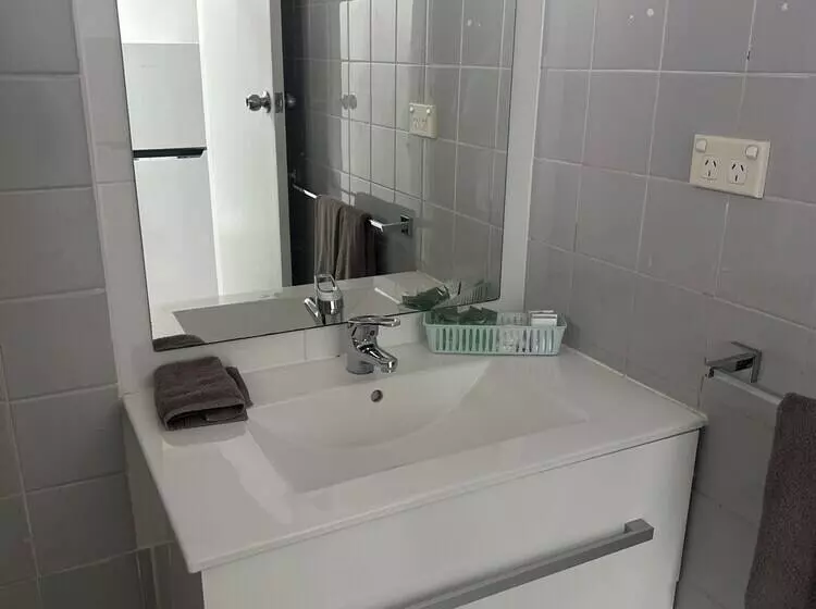 モーテル Memphis Motor Inn