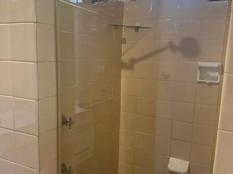 モーテル Memphis Motor Inn