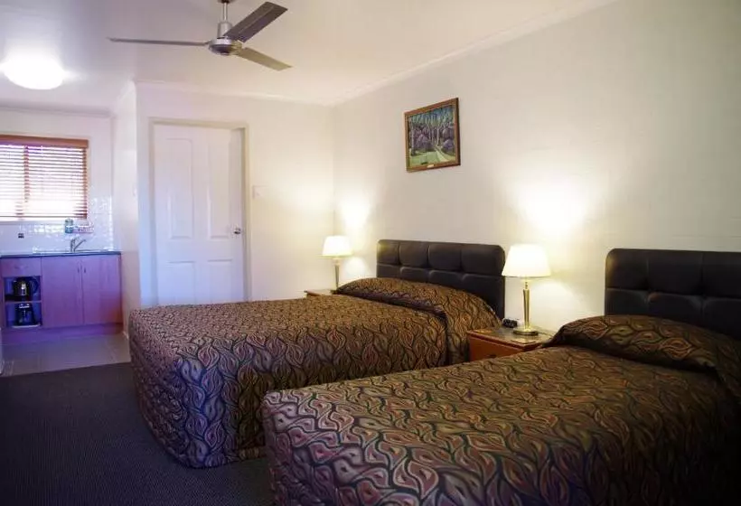 Motelli Stannum Lodge Motor Inn