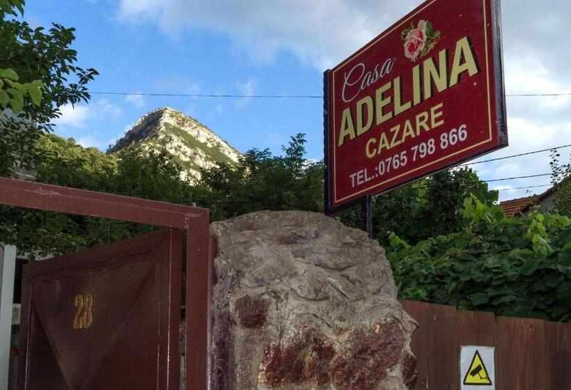 پانسیون Casa Adelina