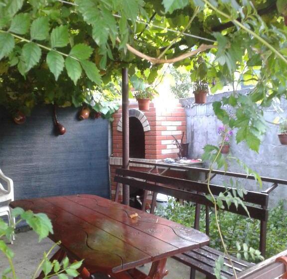 پانسیون Casa Adelina