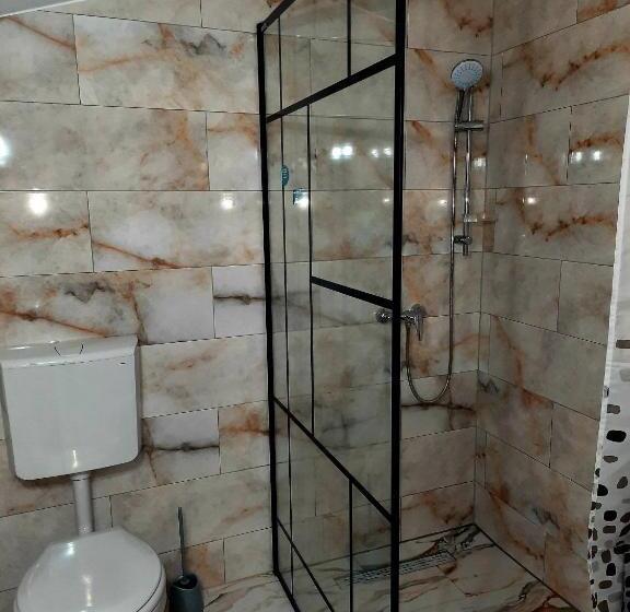 پانسیون Casa Adelina