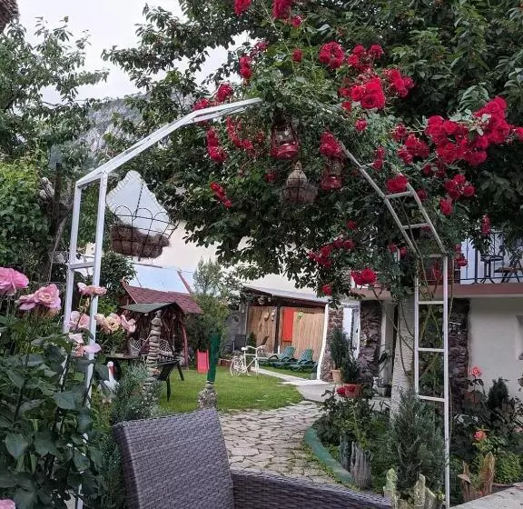 Pensiune Casa Adelina