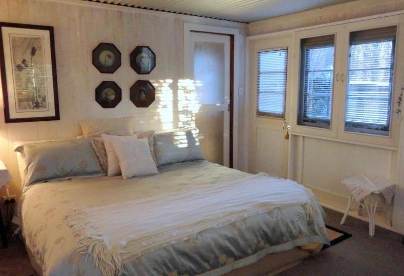 ペンション Devon Long Barn