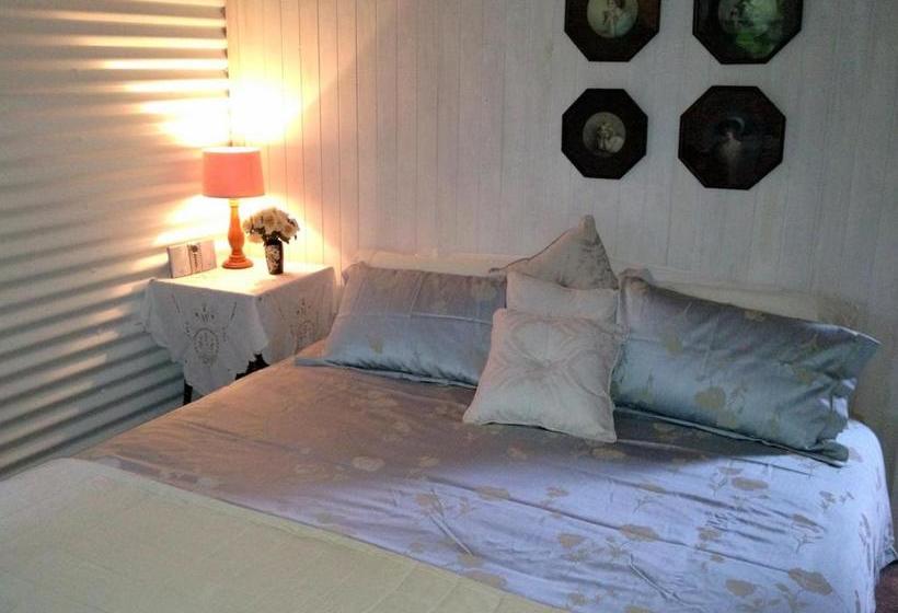 ペンション Devon Long Barn