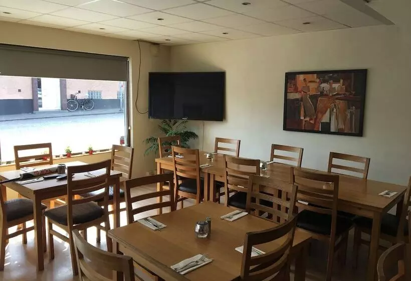 Pizza House Bed & Breakfast