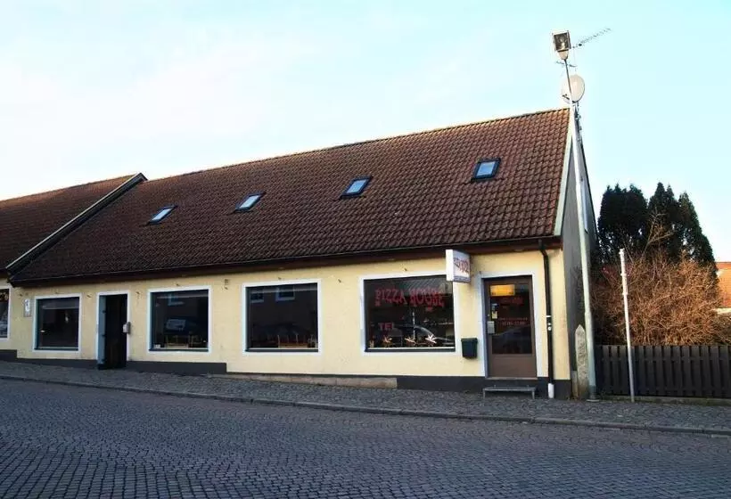 Pizza House Bed & Breakfast