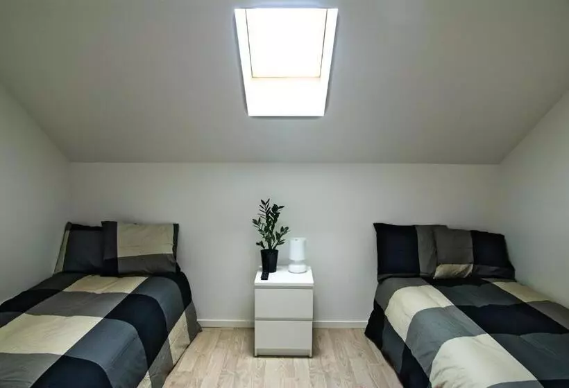 Pizza House Bed & Breakfast