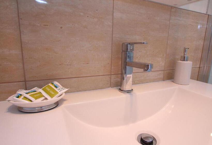 Richmond Coachmans Rest