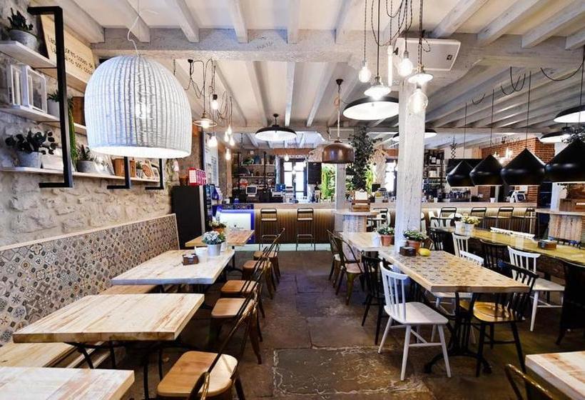 הוסטל Posada Término