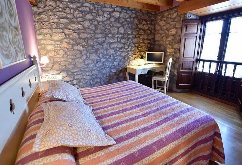 הוסטל Posada Término