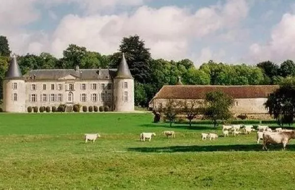 ベッドアンドブレックファースト Château De Beaujeu
