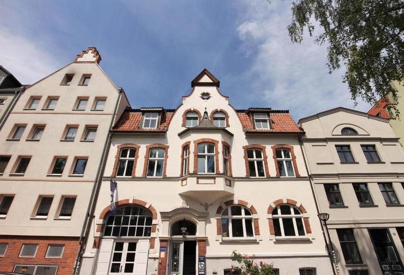 Blue Doors Hostel Altstadt