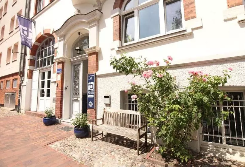 Blue Doors Hostel Altstadt
