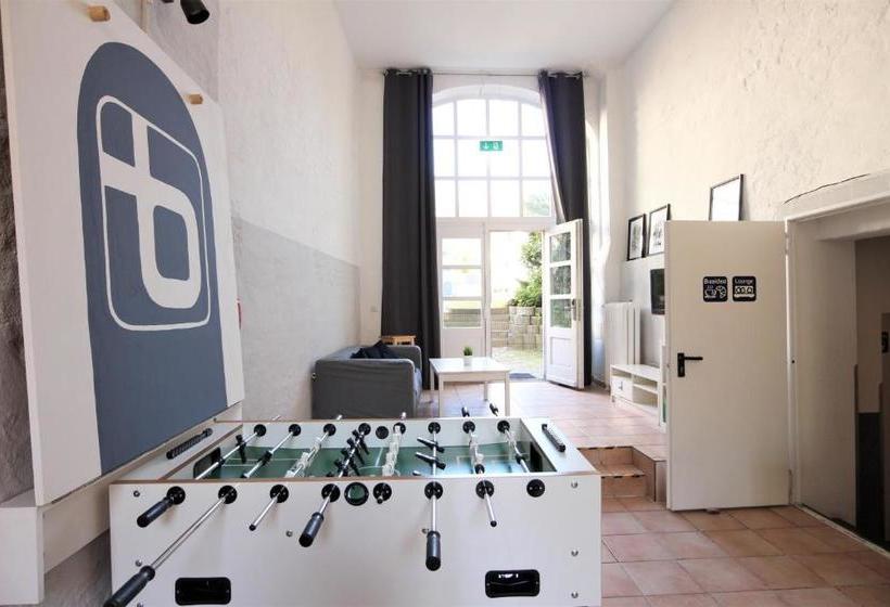 Blue Doors Hostel Altstadt