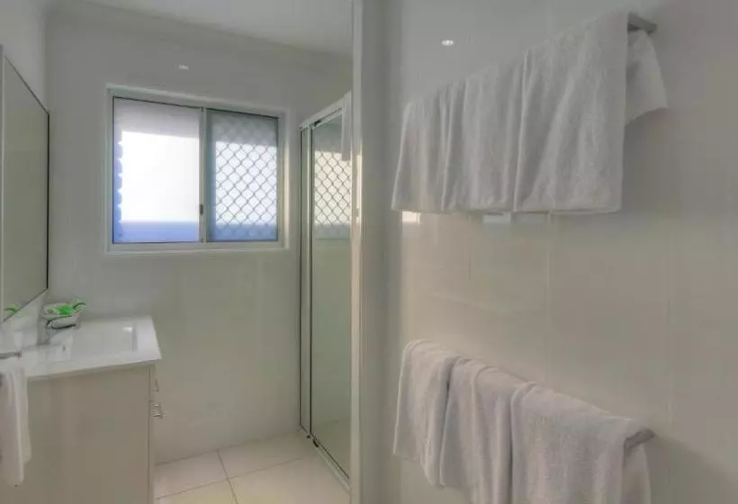 Heritage Lodge Motel