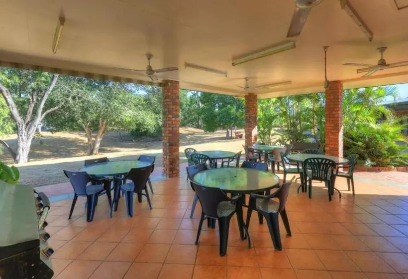 Heritage Lodge Motel