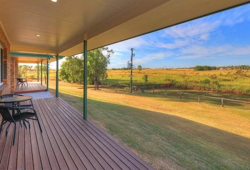 Heritage Lodge Motel