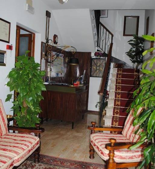 هتل Bed&breakfast Villa Lorena