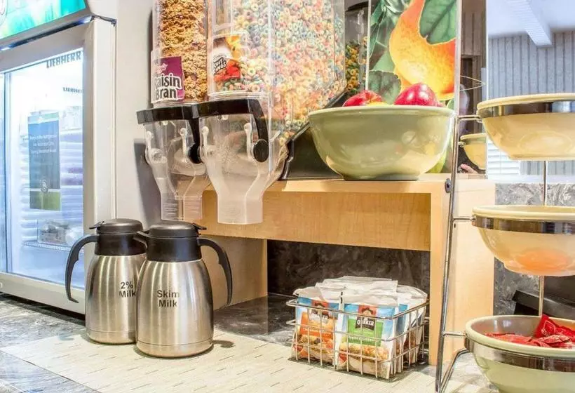 Hotelli Baymont By Wyndham Safford