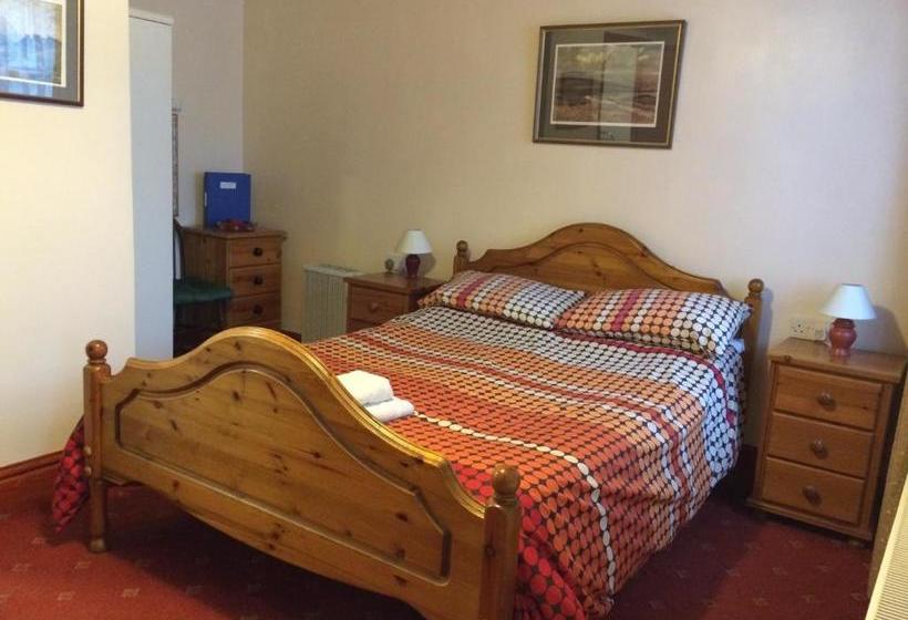 בית מלון כפרי The Crown