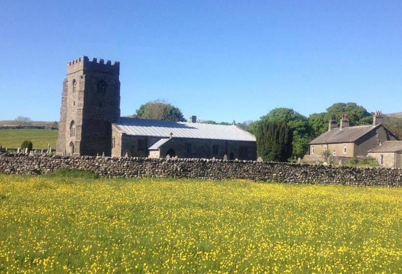 בית מלון כפרי The Crown