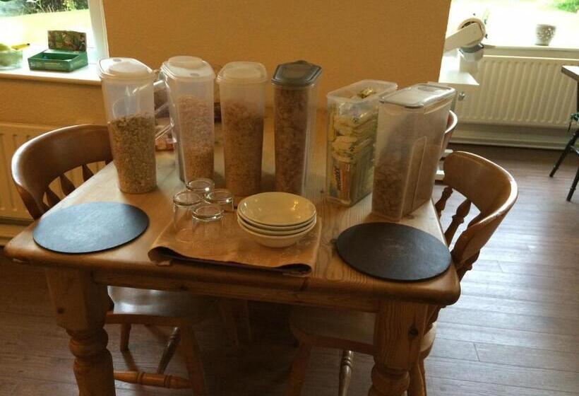 בית מלון כפרי The Crown