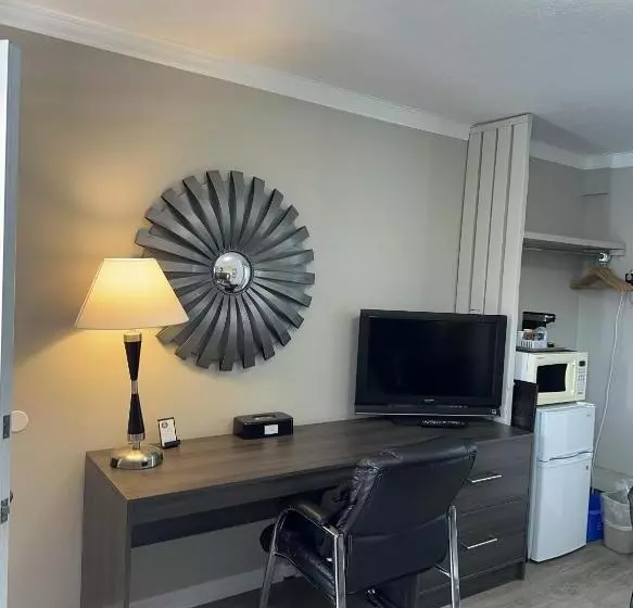 Lakeview Motel & Cottage