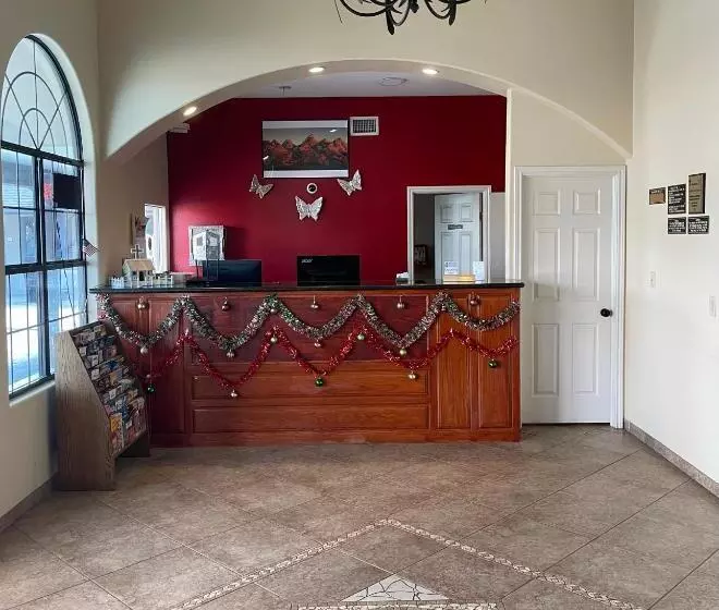 Motelli Riviera Inn And Suites