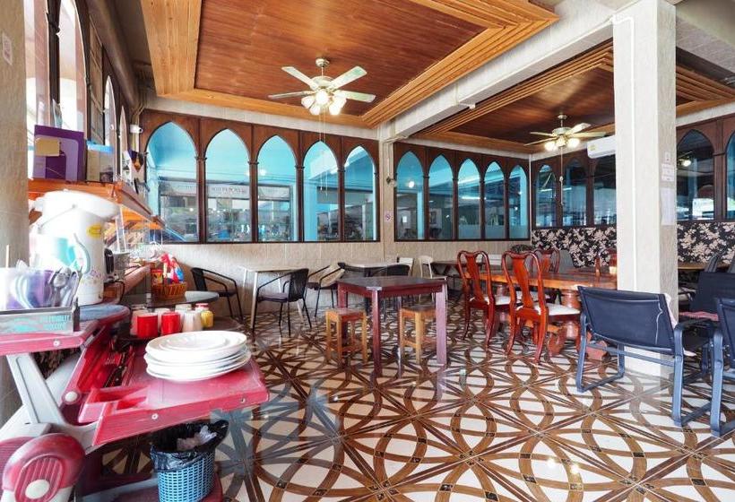 Oyo 718 Grace Hostel