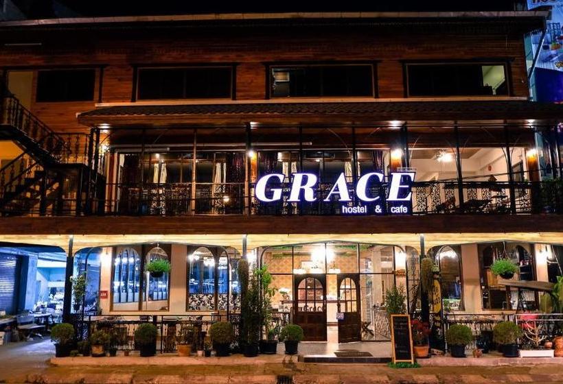 Oyo 718 Grace Hostel