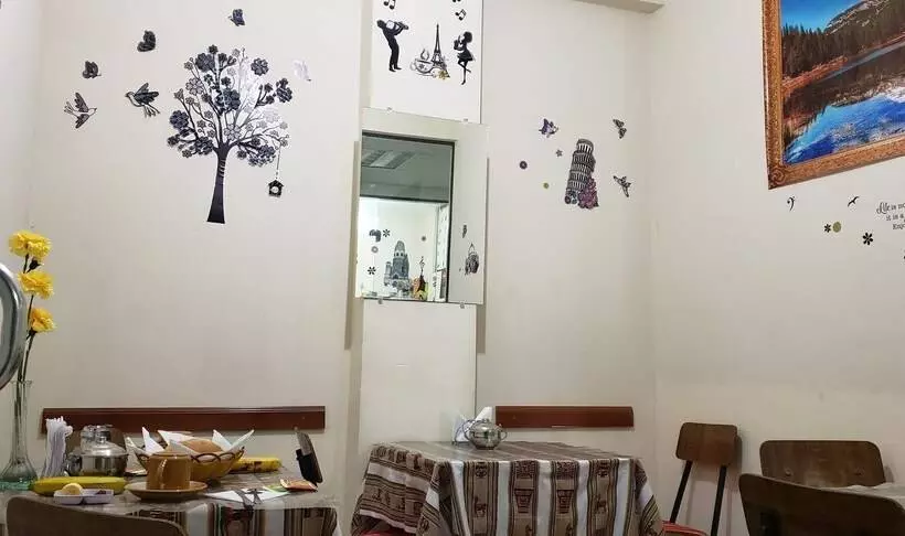 ユースホステル Hostal Salas