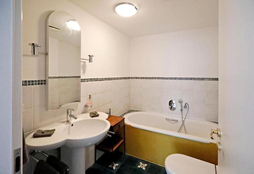 הוסטל Weinreich, Gästezimmer & Weinstube