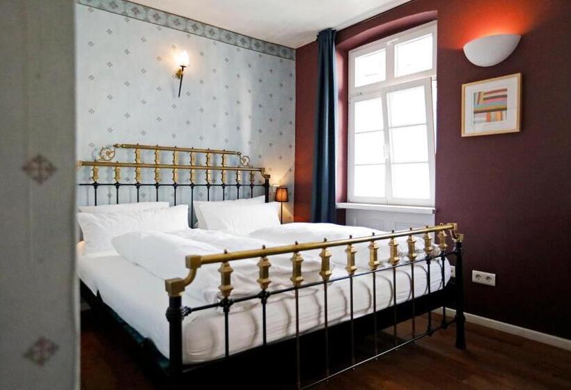 הוסטל Weinreich, Gästezimmer & Weinstube