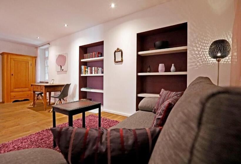 הוסטל Weinreich, Gästezimmer & Weinstube