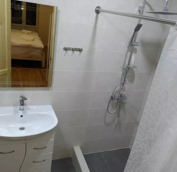 Aamiaismajoitus (B&B) Petit Dilijan