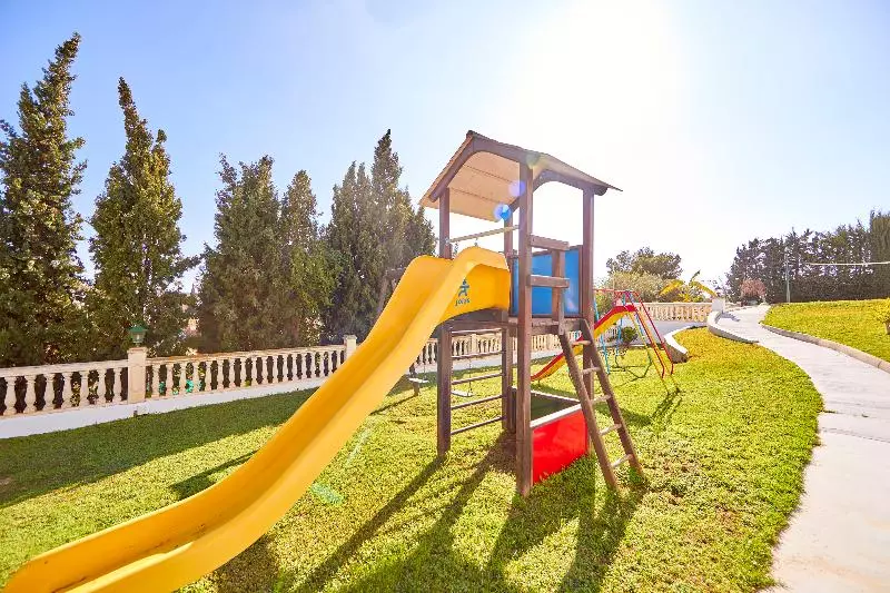 Aparthotel Holiday Center