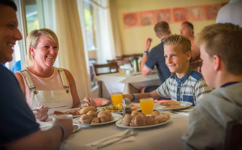 Aparthotel Holiday Center