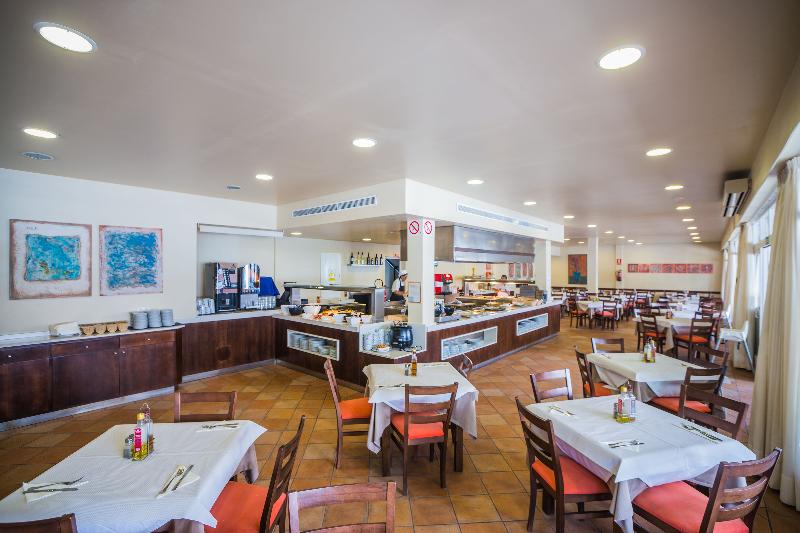 Aparthotel Holiday Center