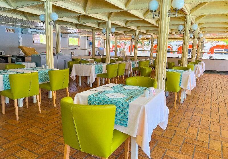 Bungalows Cordial Green Golf